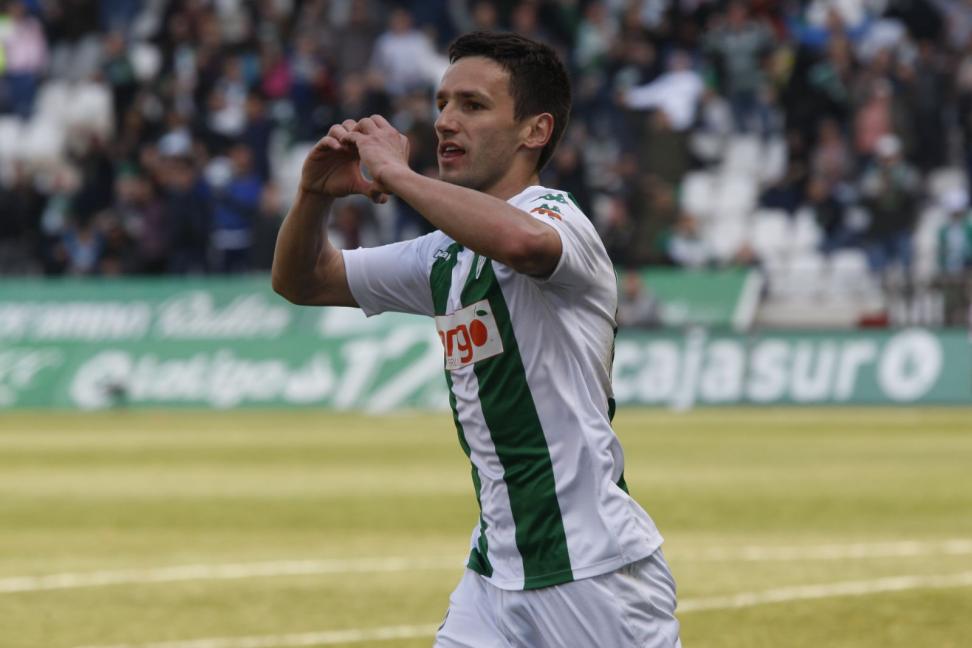 Προτάθηκε αλλά δεν απασχολεί την ΑΕΚ ο Γιοβάνοβιτς