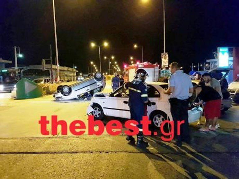 Ανατροπή αυτοκινήτου με τρεις τραυματίες στην ΝΕΟ Πατρών-Κορίνθου