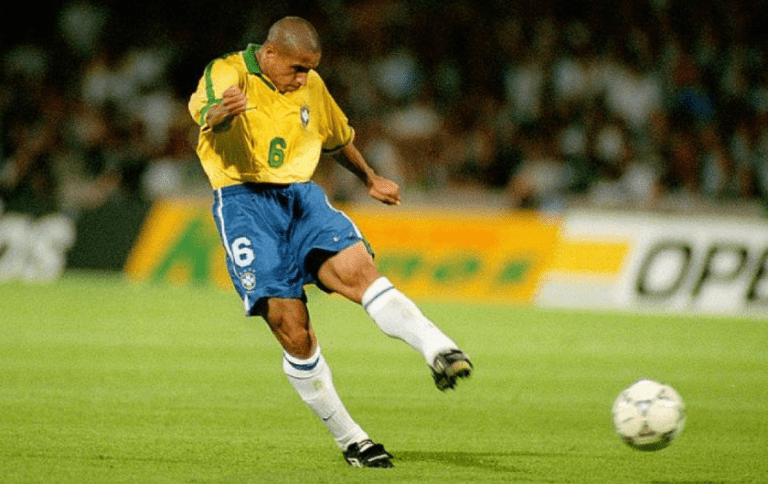 Ρομπέρτο Κάρλος: «Αν ο Μέσι ήταν Βραζιλιάνος, θα ήταν πρωταθλητής κόσμου»