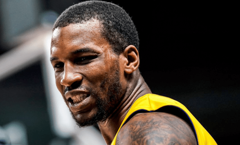 Παρελθόν ο Ρόμπινσον από την Χίμκι (pic)