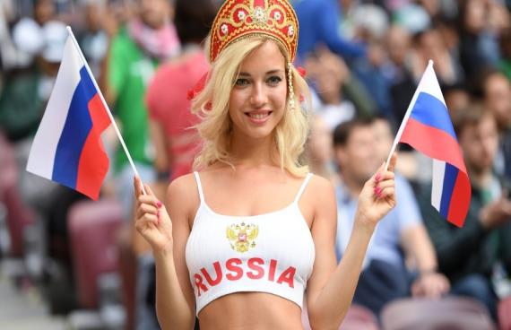 Αποκάλυψη: Η όμορφη Ρωσίδα του Μουντιάλ… είναι πορνοστάρ! (pic)