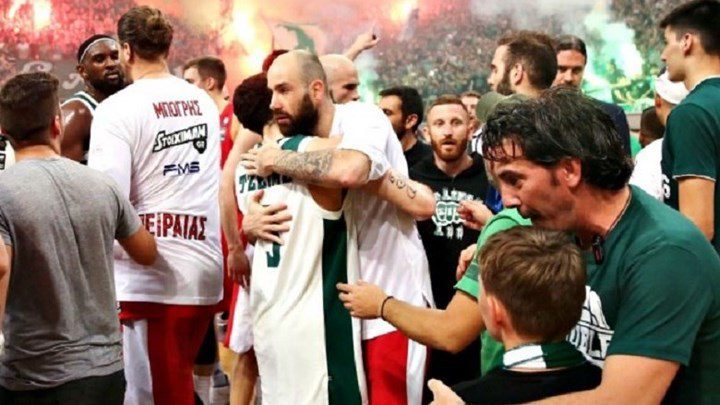 Επική ατάκα οπαδού σε Σπανούλη: «Σε βρίζουμε αλλά σ’ αγαπάμε» (vid)