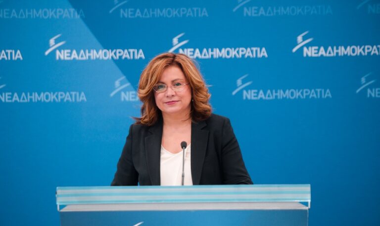 Σπυράκη: Βιώνουμε το πιο μαϊμού διαζύγιο που έχουμε ζήσει ποτέ