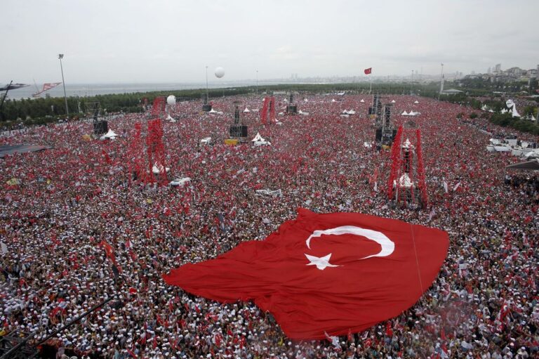 Εκλογές, σε κλίμα πόλωσης, στην Τουρκία