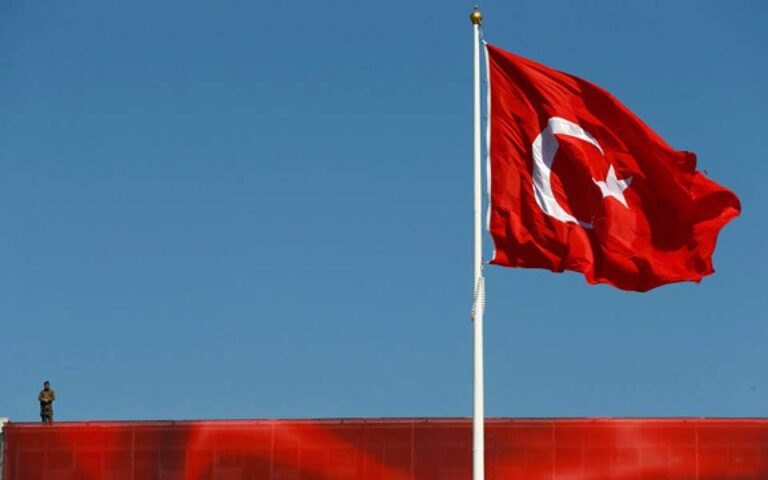 Τουρκία: Νεκροί και τραυματίες σε προεκλογική συγκέντρωση του κόμματος του Ερντογάν