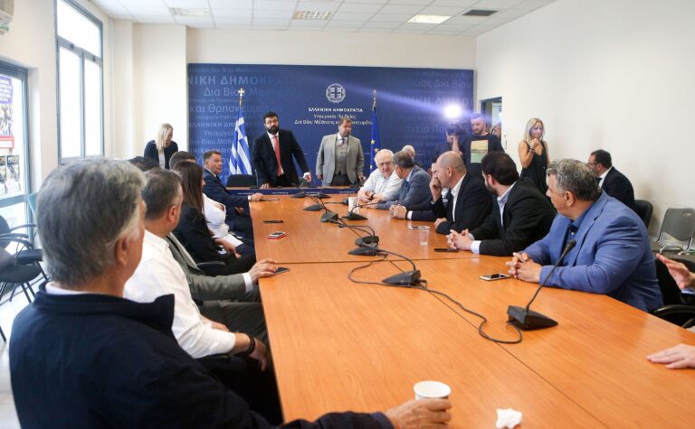 Football League: Κρίσιμη συνάντηση με Βασιλειάδη