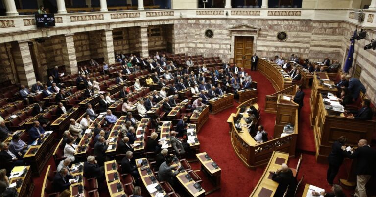 Νίκος Βούτσης: Οργανωμένο σχέδιο επίθεσης στη Βουλή από τη Χρυσή Αυγή
