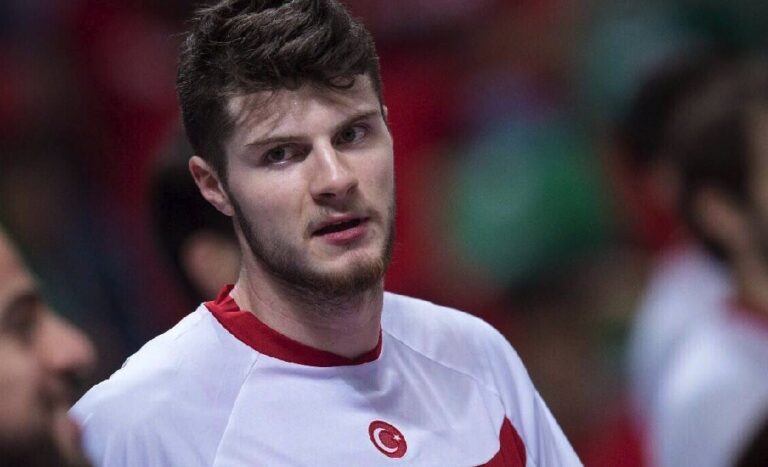 Στην Εφές ο Μπιρσέν