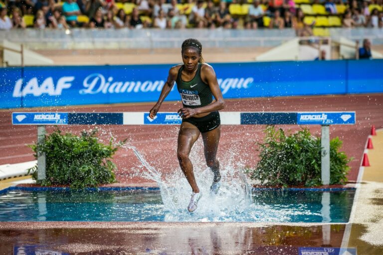 Ρεκόρ κόσμου η Τσέπκοεχ στα 3.000μ στιπλ στο Μονακό (vds)
