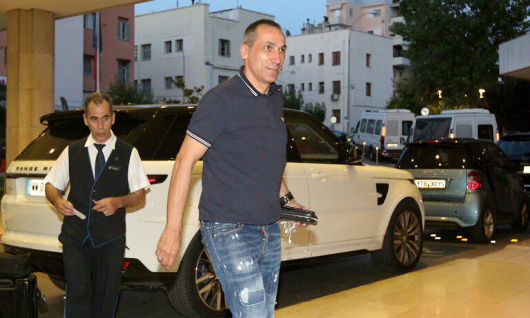 Στο Κορωπί με όλο το επιτελείο του ο Δώνης!