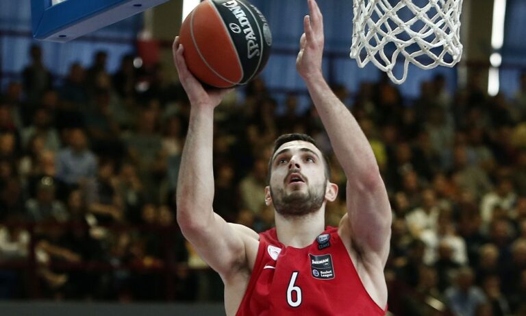 Απόσταση και με Παπαπέτρου στον Ολυμπιακό