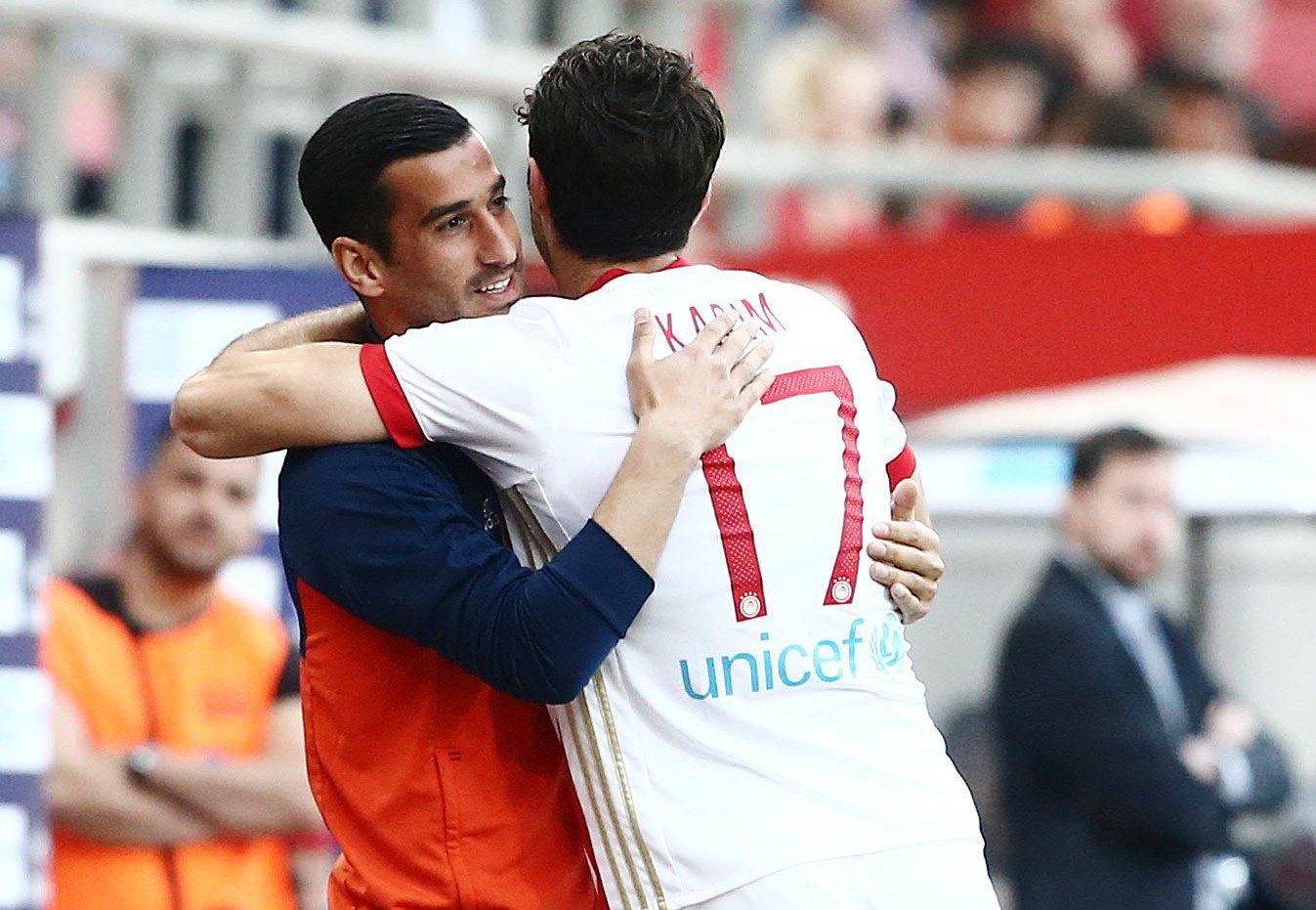 Αυτά θέλει για Καρίμ και Χατζισαφί ο Ολυμπιακός