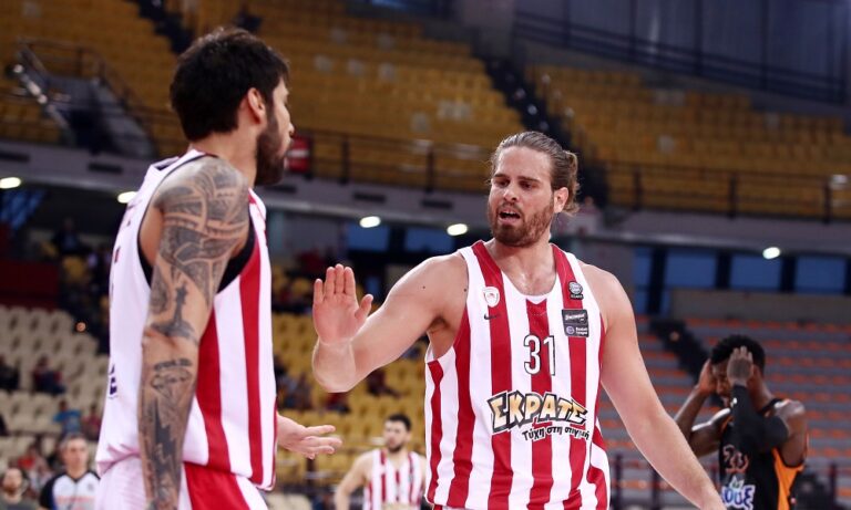 Ο Πρίντεζης προκαλεί τον Μπόγρη να… δουλέψει σοβαρά (pic)