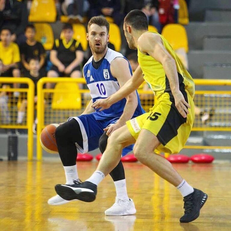 Παραμένει στον Παπάγο ο Παπαπέτρου