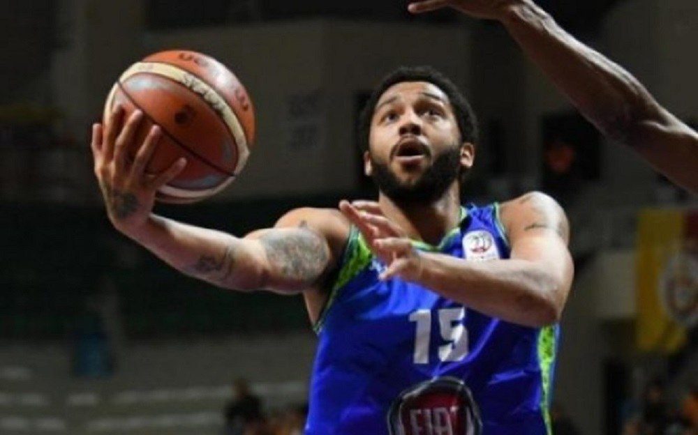 «Κοιτάζει» Χένρι ο Ολυμπιακός