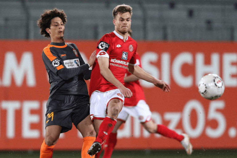 Προτάθηκε ο Μπεναμάρ στον Πανιώνιο