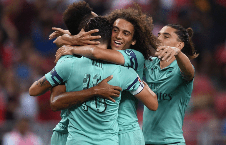 Με γκολ του Eζίλ 1-0 η Άρσεναλ την Παρί (vid)