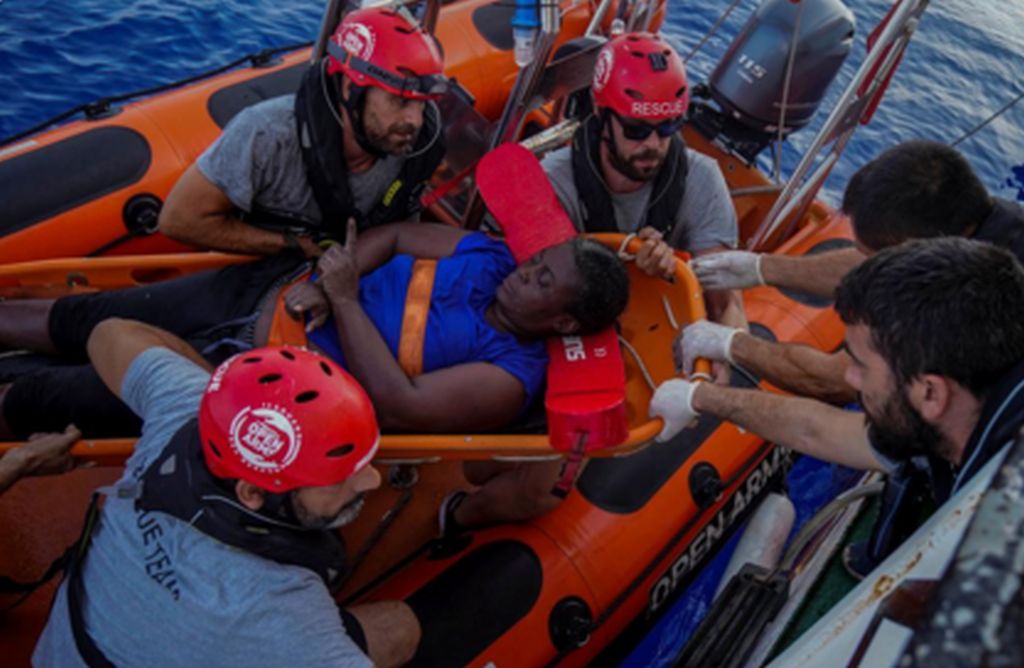 Ο υπέροχος Γκασόλ βοήθησε στη διάσωση πρόσφυγα στη Μεσόγειο [pic]