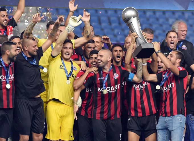 O Παπάζογλου το Super Cup, ο Ανέστης στον πάγκο (vid)