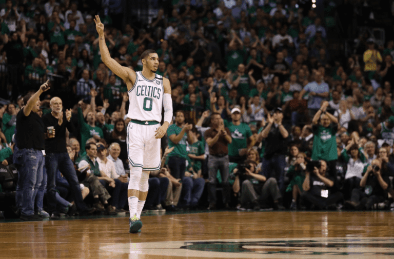 Προπονήσεις με τον Κόμπι Μπράιαντ ο Τζέισον Τέιτουμ (pic)