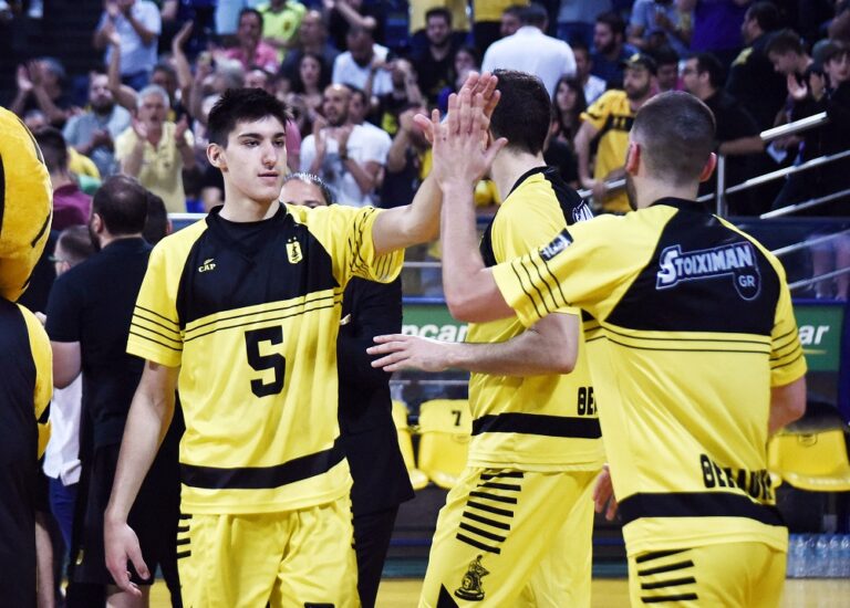 Ανακοίνωσε τον Καλαϊτζάκη ο Χολαργός