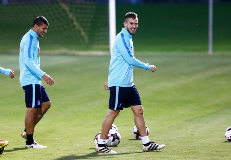 Τα είπε με τα φιλαράκια του ο Καρέλης