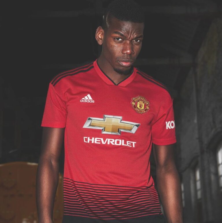 Αποκαλύφθηκε η νέα φανέλα της Γιουνάιτεντ (pics & vid)