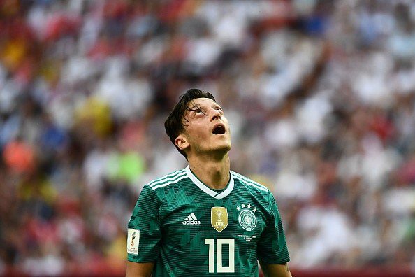 Αφήνει την εθνική Γερμανίας στα 29 ο Εζίλ