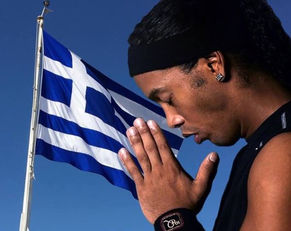 Συγκλονισμένος ο Ροναλντίνιο: «Κουράγιο Έλληνες αδελφοί μου»