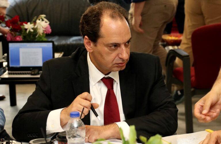 Σπίρτζης: Πού θα αποσκοπούσε να κρύβαμε τους νεκρούς- Θα τους παίρναμε και θα φεύγαμε;