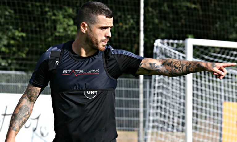 «Θα… σκοράρω με φάουλ!»