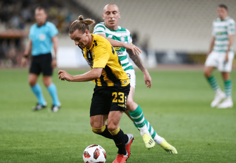 Επιστροφή στην Εθνική Σουηδίας για Χουλτ