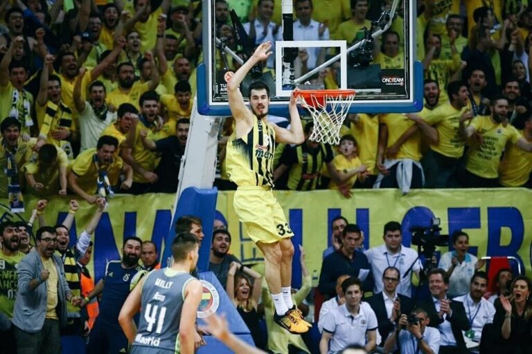 Στον λάθος Κάλινιτς έπεσαν οι… κατάρες!