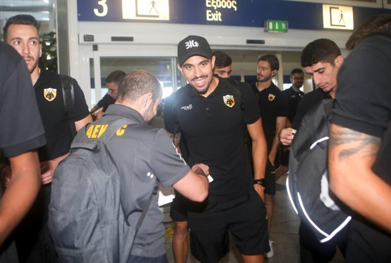 Αναχώρησε για Βουδαπέστη η ΑΕΚ (pics)