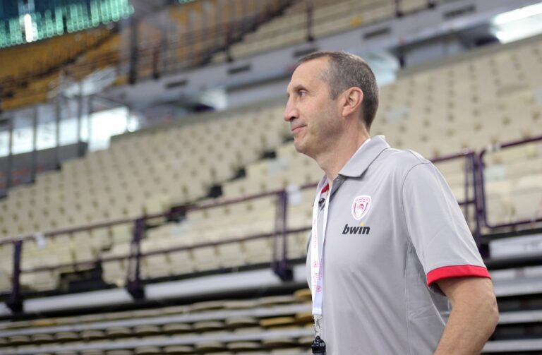 Η πρώτη επίσημη προπόνηση του Ολυμπιακού (vid)