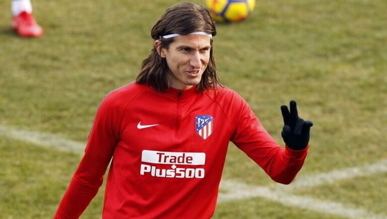 «Αποσύρεται από την περίπτωση του Φιλίπε Λουίς η Παρί»