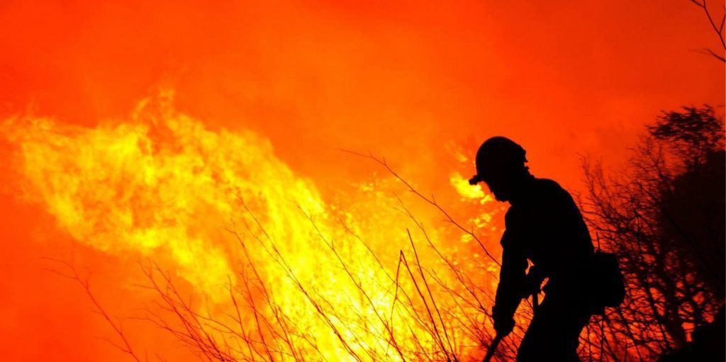 Υπό μερικό έλεγχο οι φωτιές σε Πάρο και Εύβοια- Σε ύφεση η πυρκαγιά στη Ζάκυνθο