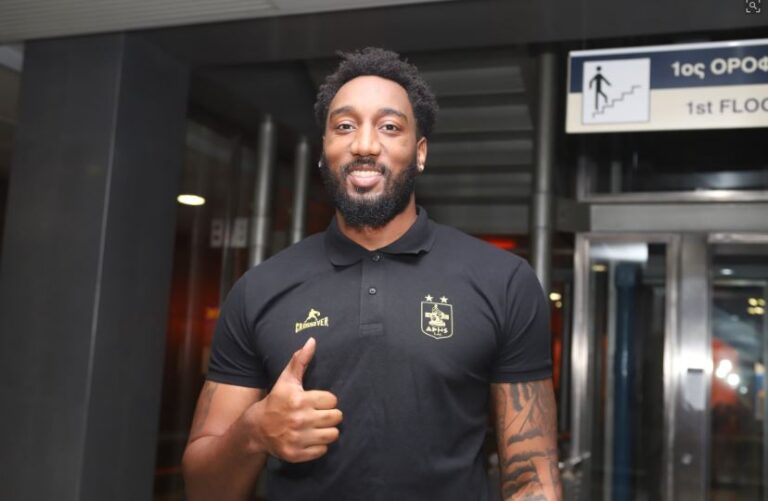 Έφτασε Θεσσαλονίκη ο Χάρις (pics)