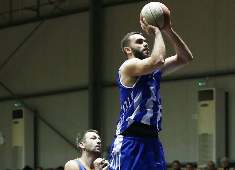 Παραμένει στον Ηρακλή και ο Κακαρούδης