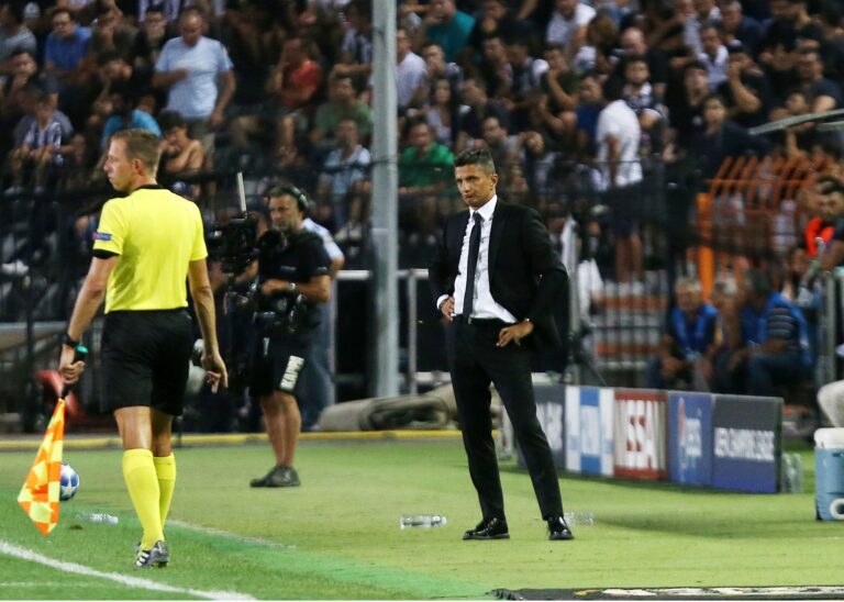 Ο Λουτσέσκου στα αποδυτήρια: “Έχουμε μεγάλες συγκινήσεις μπροστά μας”