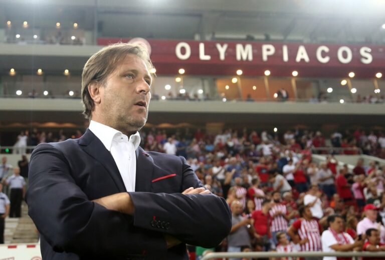 Όλοι μέσα από τον Μαρτίνς