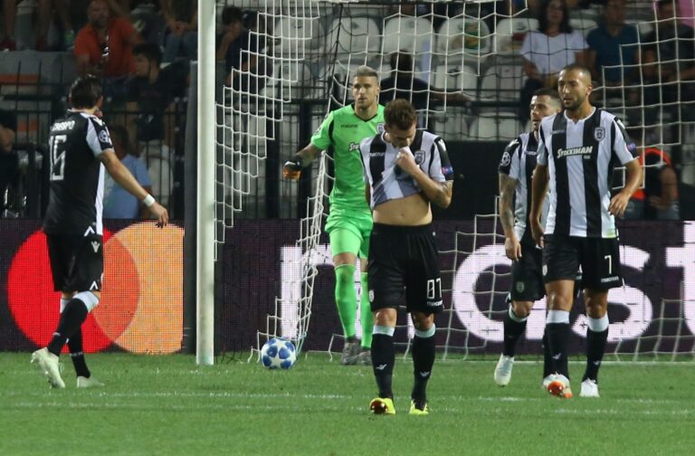 Η Τούμπα χειροκρότησε τους ποδοσφαιριστές του ΠΑΟΚ (vid)