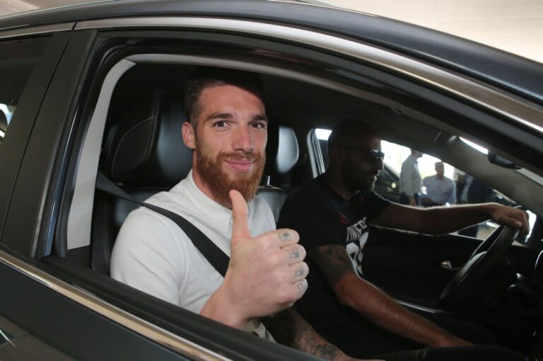 Ήρθε ο Σα για τον Ολυμπιακό