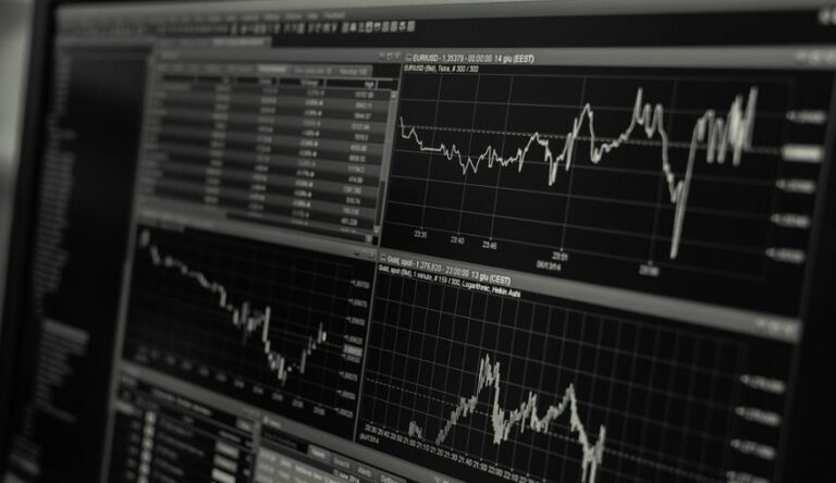 Διπλό χτύπημα από Moody’s – S&P: H πιστοληπτική ικανότητα της Τουρκίας στα σκουπίδια