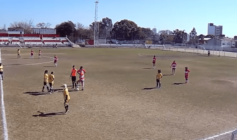 Τρελό «ξύλο» σε αγώνα γυναικών στην Αργεντινή (vid)