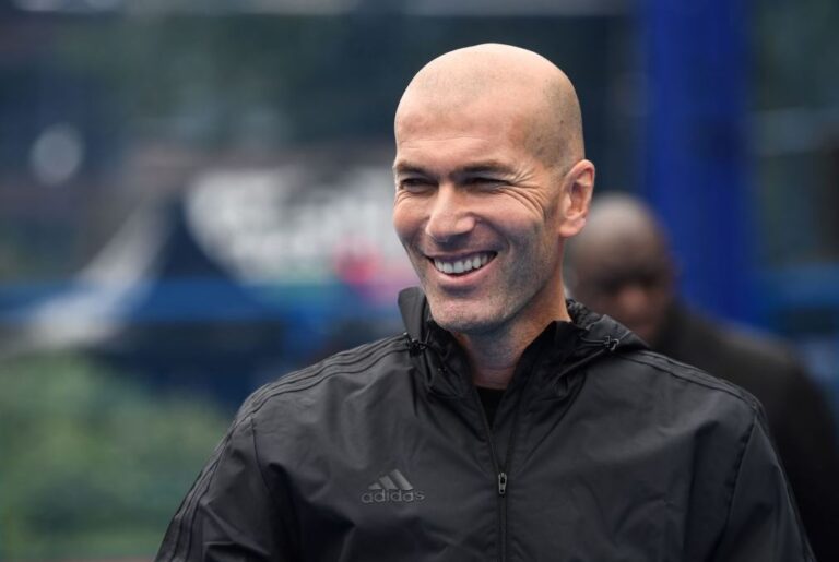 Ζιντάν: «Επιστρέφω σύντομα στους πάγκους»