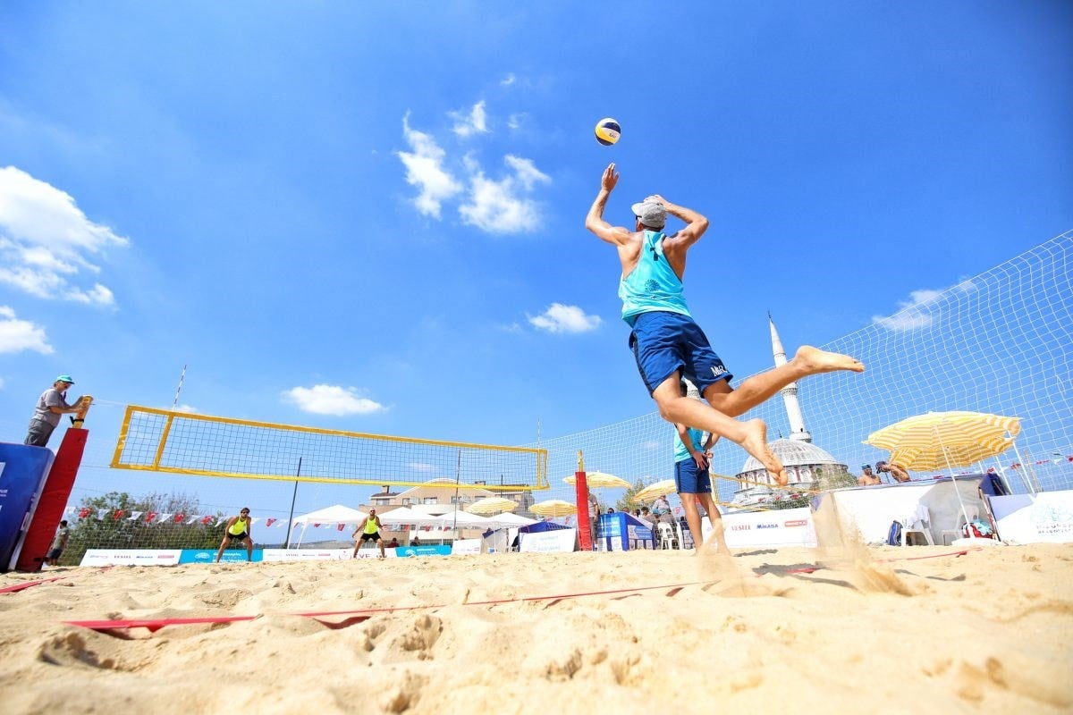 Συνεχίζουν στην Προύσα Μαναβή, Τσοπούλου και Ιωαννίδης, Νιώπας