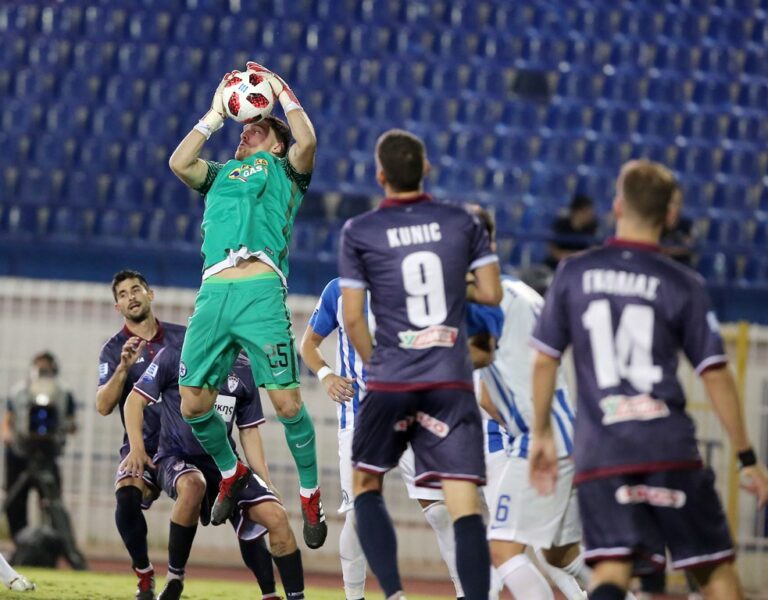 Ανακοίνωση της ΑΕΛ στη διάρκεια του ματς!