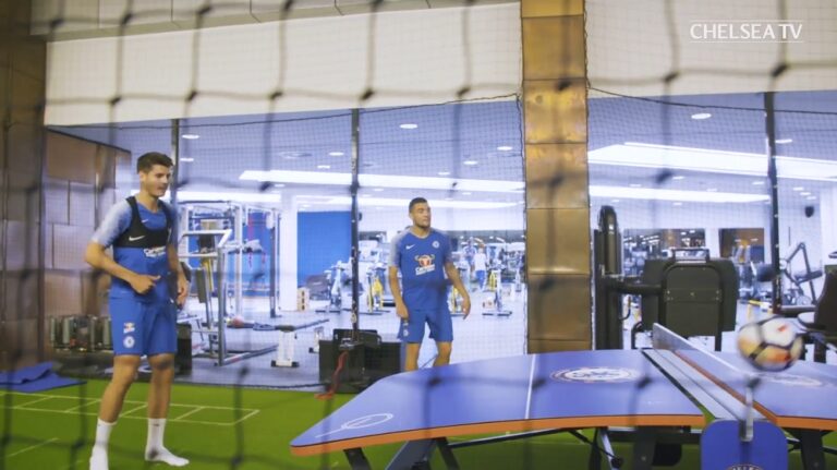 Στην Τσέλσι παίζουν ποδοβόλεϊ και το διασκεδάζουν (vid)