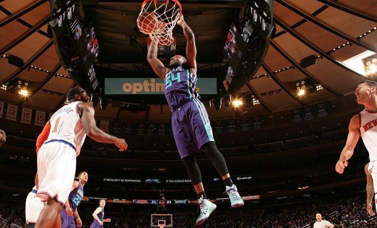 Ο Τζέισον Μαξίελ «έσπασε» όλα τα ρεκόρ απιστίας! (vid)